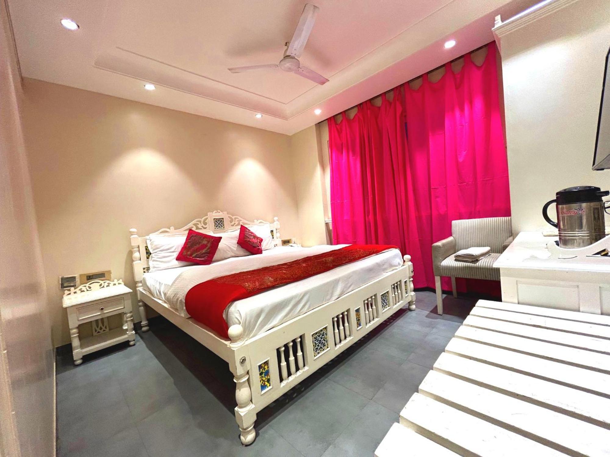 The Pinky Villa - Heritage Boutique Suites New Delhi Exterior photo